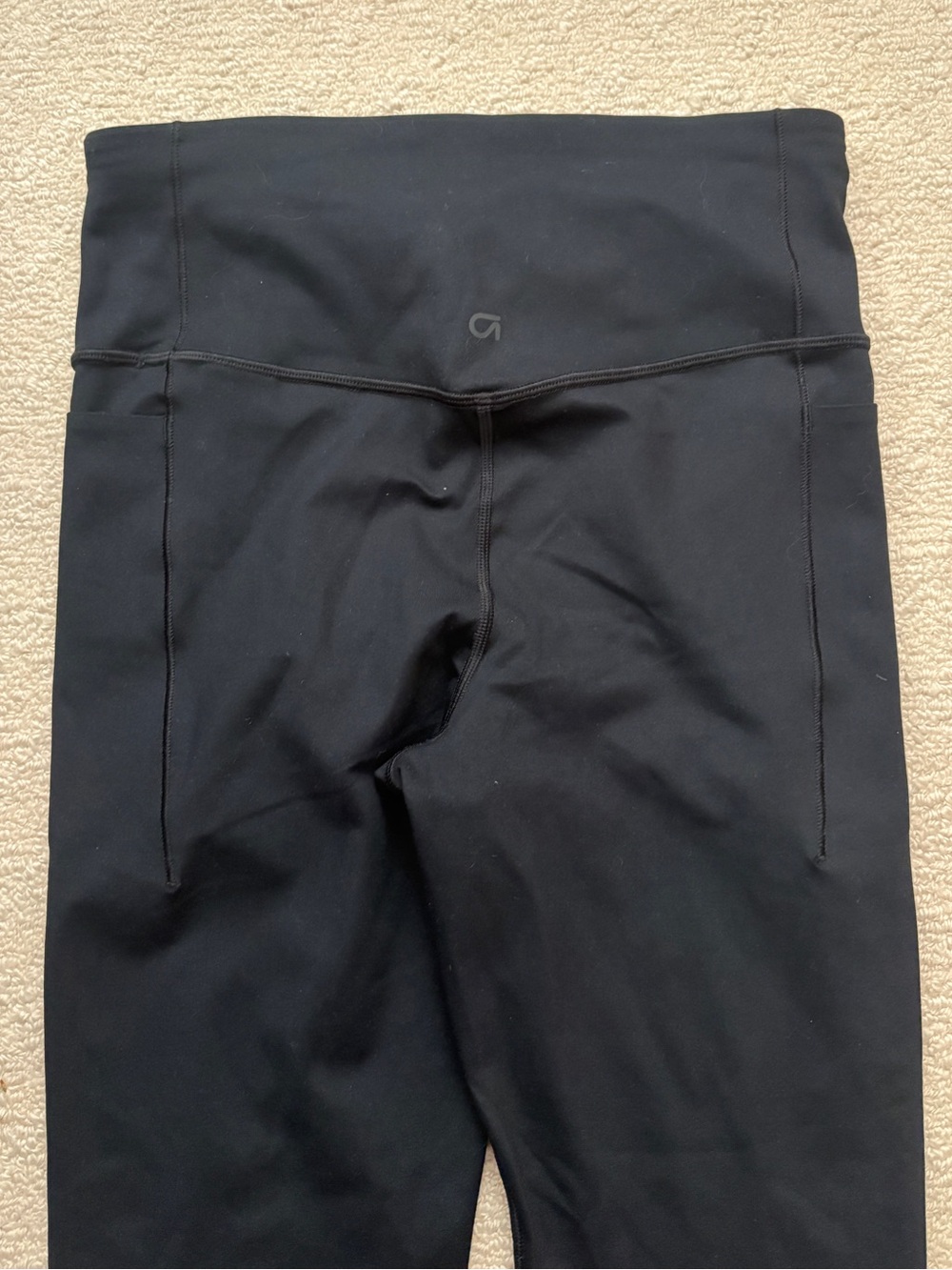 GAPFit Black High-Waist Leggings size S